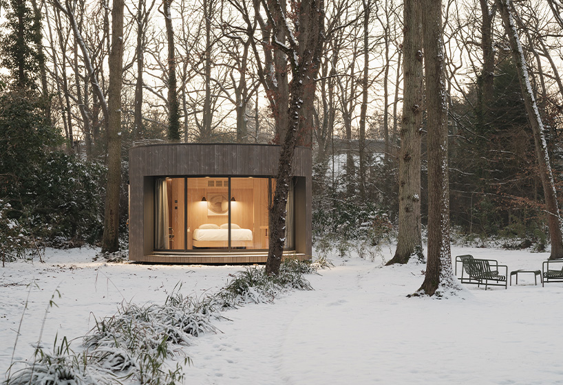 lumipod 5 and lumipod sauna facing a jewel of modernist architecture 5