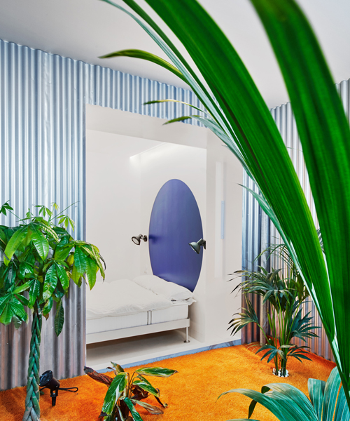 lucas y hernández-gil añade un paisaje interior artificial a la casa A12 en madrid