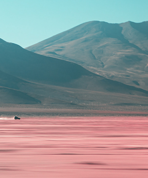 la fotografía infrarroja de paolo pettigiani captura a bolivia vestida de rosa