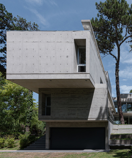 'Casa Jacaranda' de Estudio Galera es un conjunto de cajas de concreto que crecen y se expanden