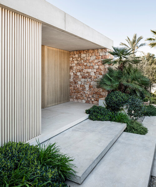 BEEF architekti reinterpreta los tradicionales muros de piedra de mallorca con 'casa fly'
