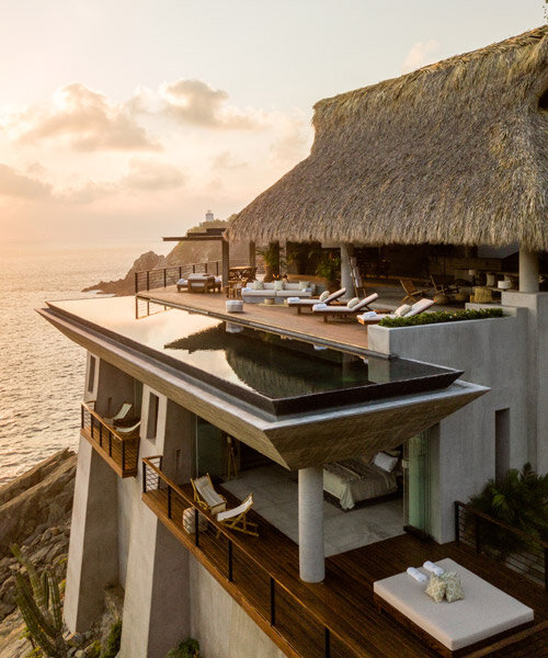 la casa acantilado estilo palapa de zozaya arquitectos emerge de los acantilados costeros de méxico