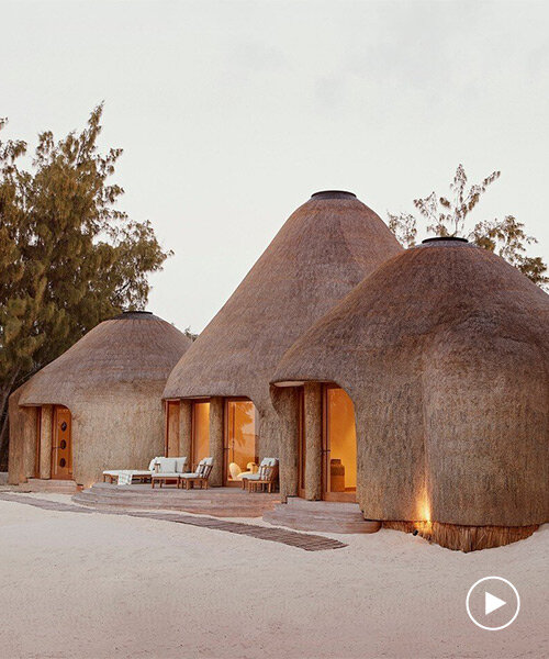 el complejo turístico 'kisawa' entrelaza villas onduladas con techo de paja en las dunas de mozambique