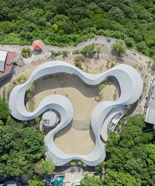 pasarela elevada + observatorio de SUO serpentea por el parque nacional de japón
