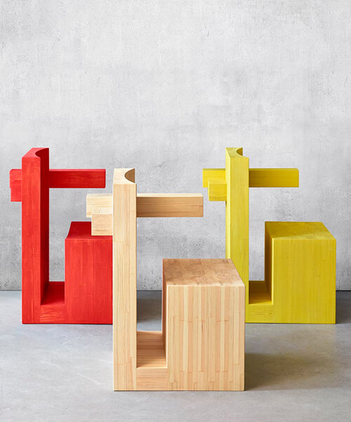 alexander lervik crea una colección de muebles con clavijas y cuñas de madera maciza
