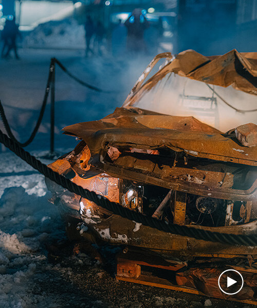 coches destrozados por la guerra en ucrania: una conmovedora exhibición de martin velcovsky