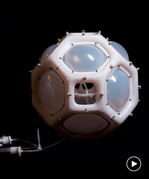 la escultura antropomórfica inflable utiliza robótica suave para imitar la respiración