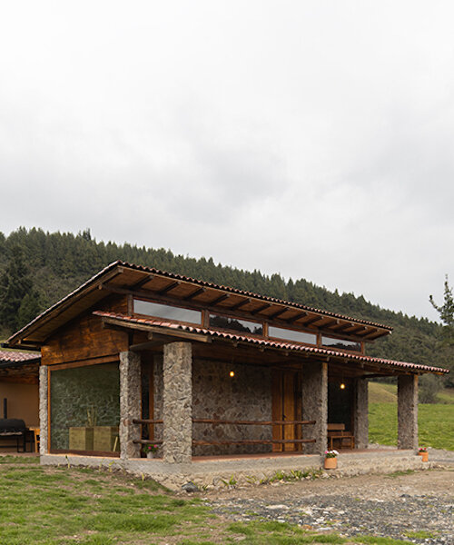 pedro moncayo diseña un refugio vernáculo con materiales locales en la sierra ecuatoriana