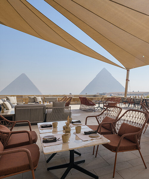 pedrali amuebla khufu's, un restaurante con vistas a las pirámides egipcias