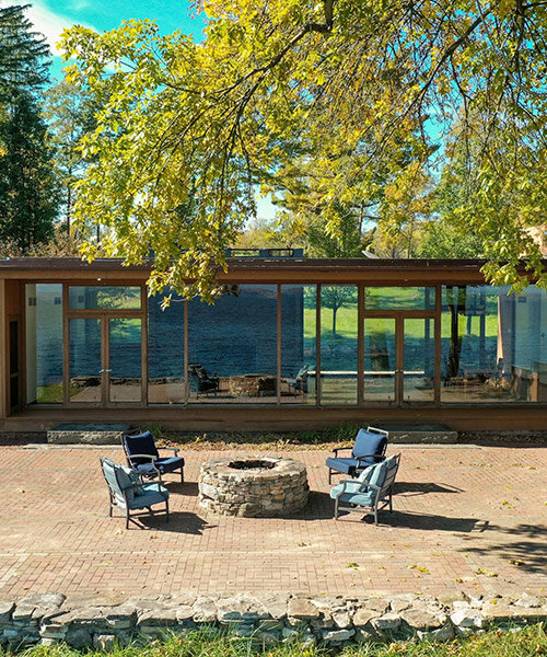 la casa del lago modernista de philip johnson está a la venta en willsboro, nueva york