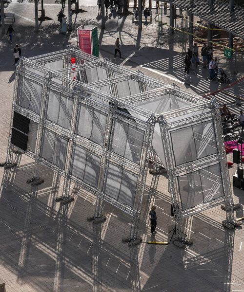instalaciones temporales transforman los espacios urbanos de barcelona durante el festival MODEL