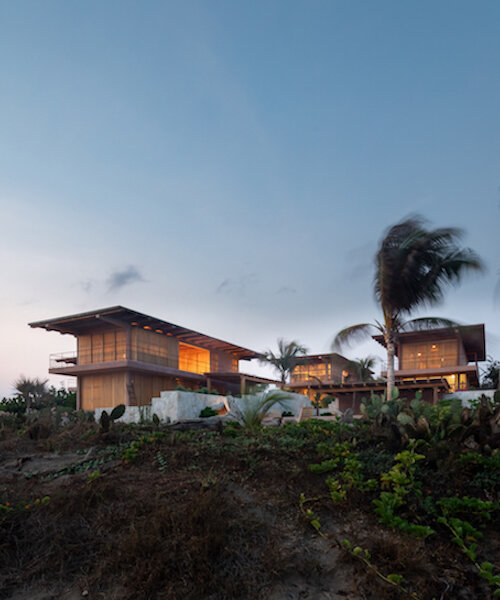 FRB arquitectos asociados crea idílicas villas en la costa de oaxaca utilizando colores térreos