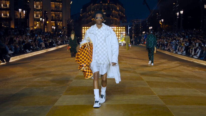 Louis Vuitton SS24: Pharrell Williams debuta en París. - Revista Maxwell