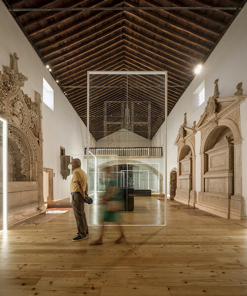 spaceworkers interviene una iglesia del siglo XIII para dar vida a un museo con una propuesta etérea y minimalista