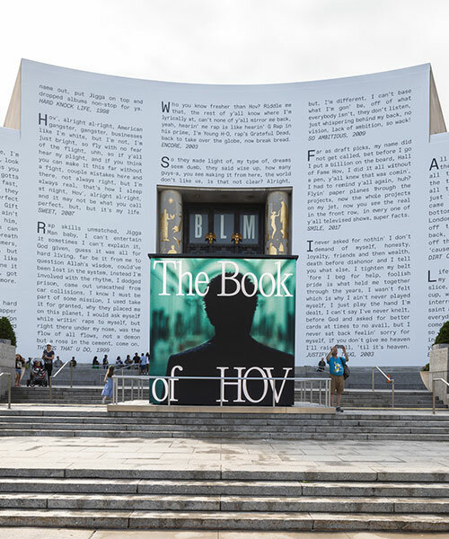 la exposición 'book of HOV' celebra la historia de la leyenda del hip-hop JAY-Z en brooklyn