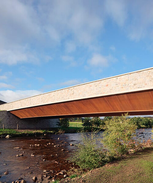 nuevo puente de granito y acero de moxon en escocia se alza junto a un cruce histórico