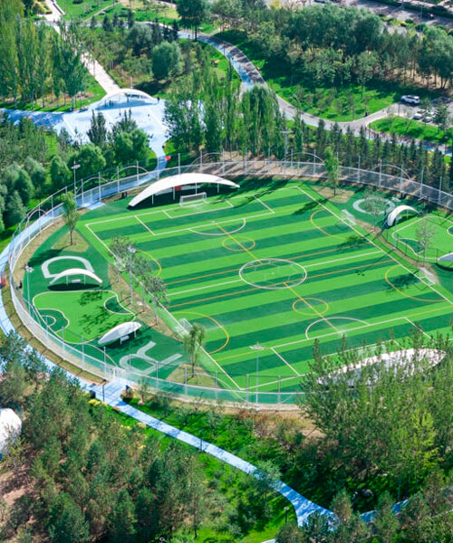 ondulantes caminos de colores recorren el parque deportivo de PLAT ASIA en china