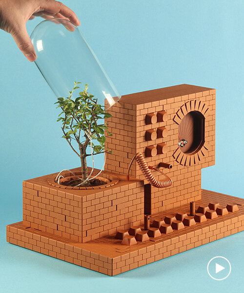 la escultura sonora 'tegel' de love hultén incorpora un árbol bonsái para generar experiencias sonoras