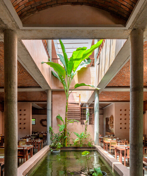 techos abovedados de ladrillo coronan el restaurante de estudio sona reddy en la india